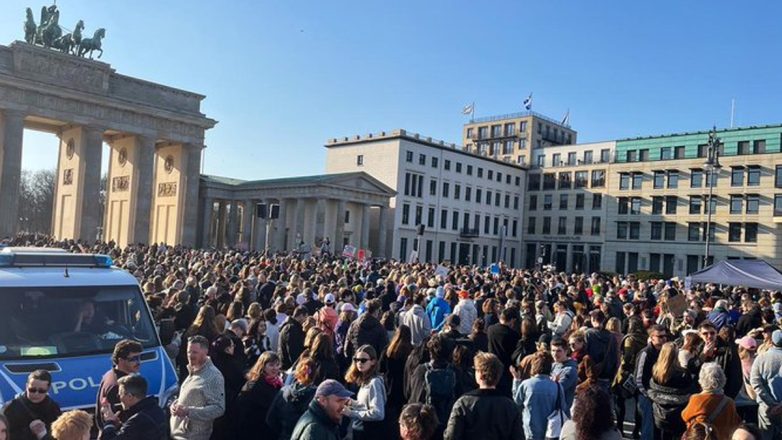 Γερμανία: Διαδήλωση κατά της ψηφιακής σεξουαλικής βίας