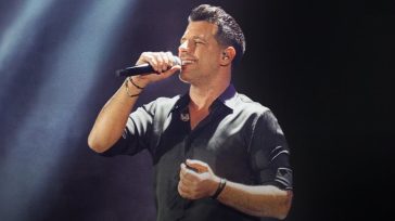 Θοδωρής Φέρρης: Τα αγαπημένα του τραγούδια σε ένα μοναδικό live