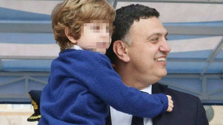 Βασίλης Κικίλιας: Παρακολούθησε την ΑΕΚ μαζί με τον γιο του για πρώτη φορά – Δείτε το βίντεο