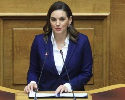 Η Όλγα Κεφαλογιάννη ζήτησε να εξεταστούν από το δικαστήριο τα 4,5 ετών παιδιά της