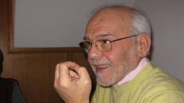 Έφυγε από τη ζωή ο δημοσιογράφος Θάνος Οικονομόπουλος