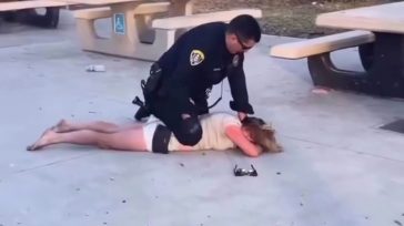 ΗΠΑ: Βίντεο με αστυνομικούς να ασκούν βία σε γυναίκα