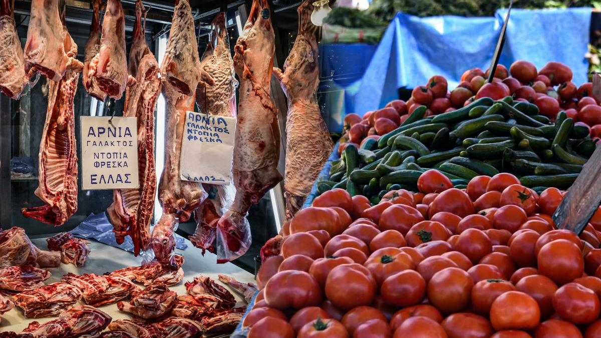 Φωτιά οι τιμές των αμνοεριφίων – Στα ύψη τα οπωροκηπευτικά