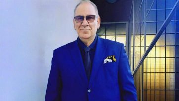 Costantino Salis – «Μισή Ιστορία»: Ένα τραγούδι για όσα έμειναν στη μέση