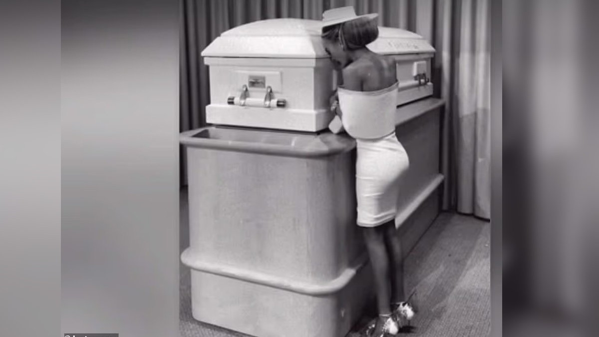 Σάλος με influencer που πόσταρε… την κηδεία της κόρης της