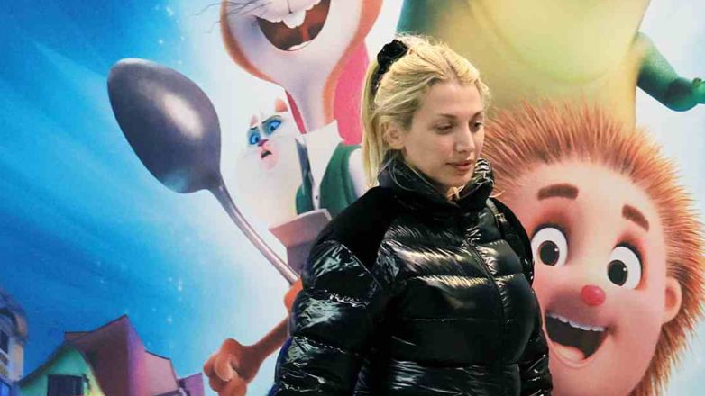 Κωνσταντίνα Σπυροπούλου: Βόλτα με τον μικρό της γιο, Βασίλη στη Γλυφάδα – Φωτογραφίες