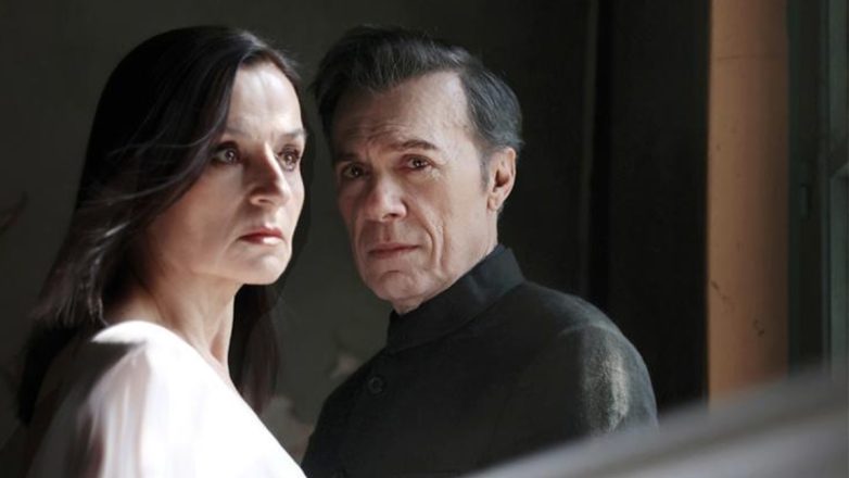 Πρώτες φωτογραφίες από την πολυαναμενόμενη «Μήδεια» με την Καρυοφυλλιά Καραμπέτη 