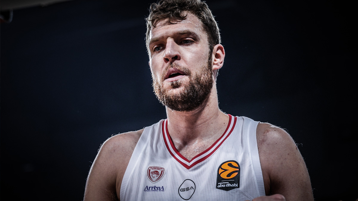 Βεζένκοφ: «Δεν υπάρχουν εύκολα ματς»