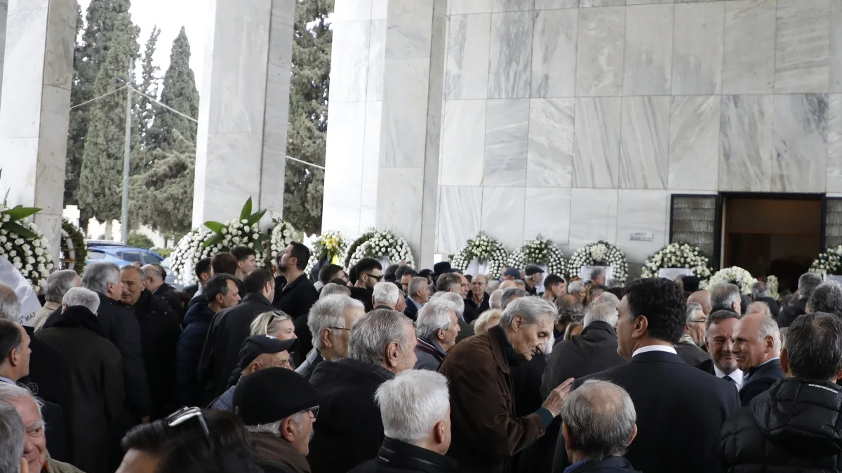 Το τελευταίο «αντίο» στον Βασίλη Γκούμα