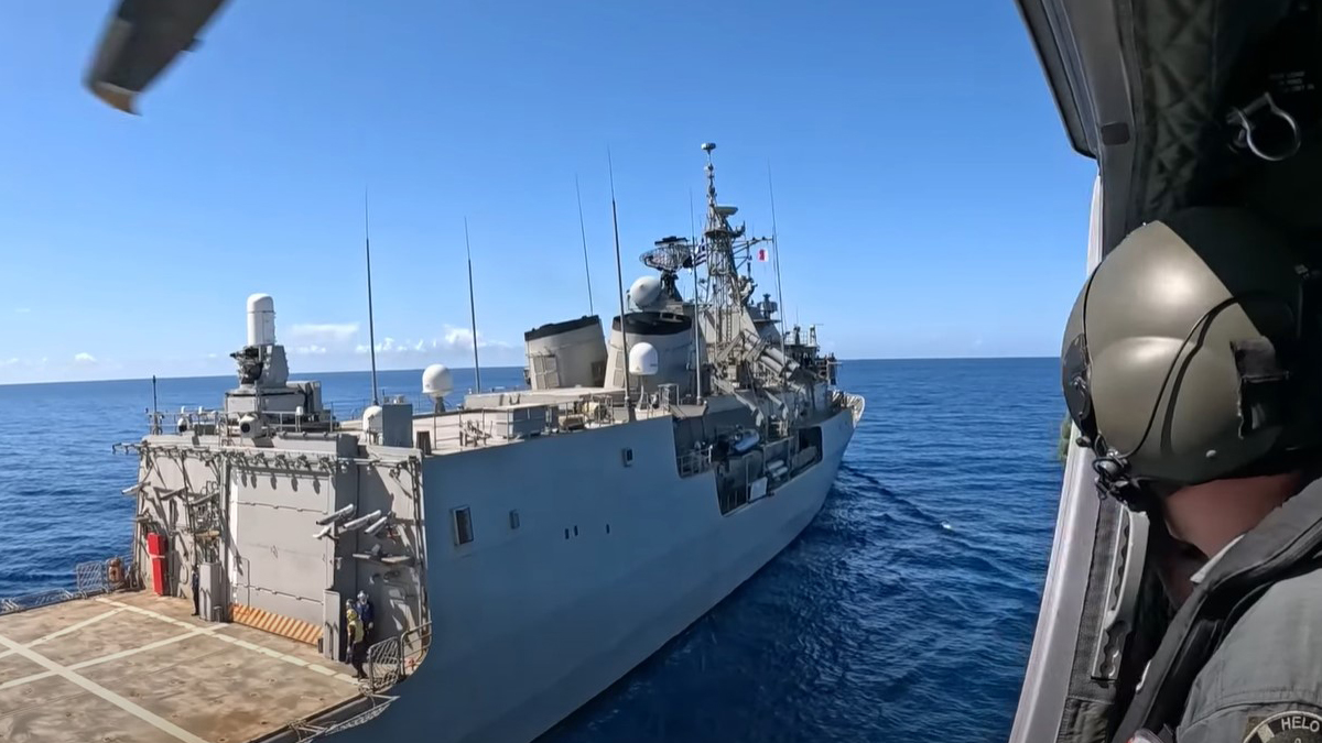 Με τη συμμετοχή των φρεγατών «Κίμων» και «Ψαρά» η άσκηση έρευνας και διάσωσης «ΣΑΛΑΜΙΣ»