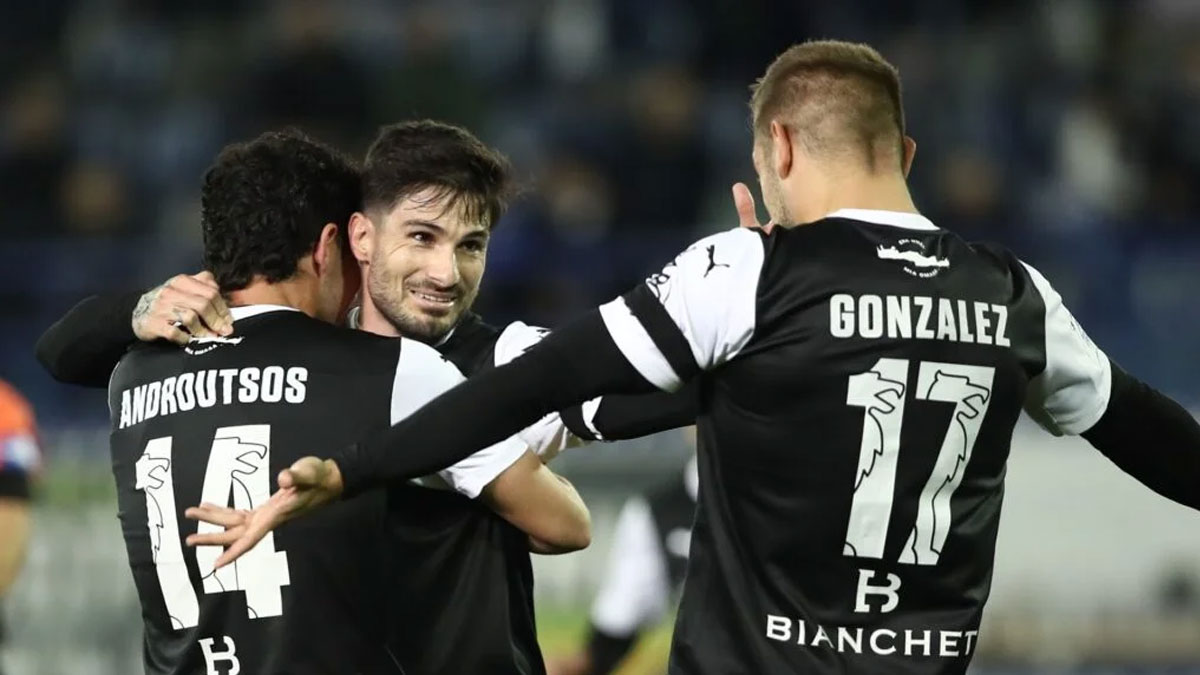 ΟΦΗ: Ζητά Έλληνα διαιτητή στο γήπεδο και ελίτ ξένο στο VAR