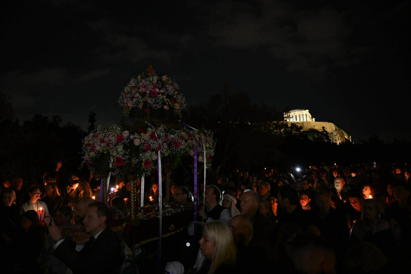 Περιφορά Επιταφίου στον Άγιο Δημήτριο Λουμπαρδιάρη, στου Φιλοπάππου