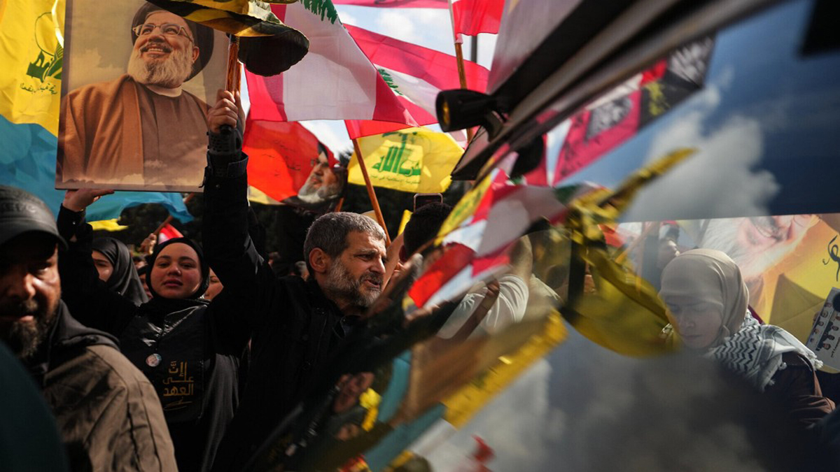 Ο πρωθυπουργός του Λιβάνου ακυρώνει το ταξίδι του στις ΗΠΑ λόγω διαδηλώσεων της Χεζμπολάχ