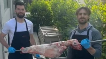 Γιόρτασαν μαζί το Πάσχα Πίτερς και Πάπας (pic)