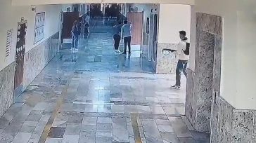 Βίντεο ντοκουμέντο: Ο 19χρονος οπλίζει και πυροβολεί αδιακρίτως μέσα στο Λύκειο