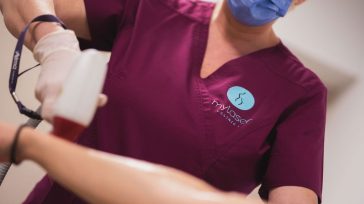 Laser Αλεξανδρίτης vs Διοδικό: Ποιος Τύπος Laser Είναι ο Ιδανικός