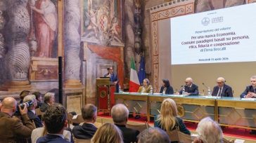 H Ιταλία αντιμέτωπη με κίνδυνο οικονομικής ύφεσης