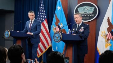 Στρατηγός Κέιν: Αντιτορπιλικά 10 ορόφων, οπλισμένα με πυραύλους, περιπολούν στο Ορμούζ