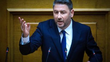 Ανδρουλάκης: «Να παραιτηθείτε και να πάμε σε εκλογές»