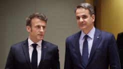 Bloomberg: Ελλάδα και Γαλλία ανανεώνουν για 5 χρόνια την αμυντική τους συμφωνία