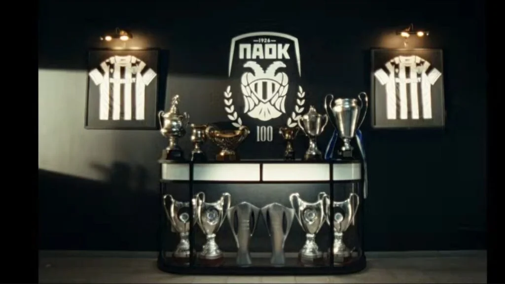 Μαζί στον νέο αιώνα του Δικεφάλου