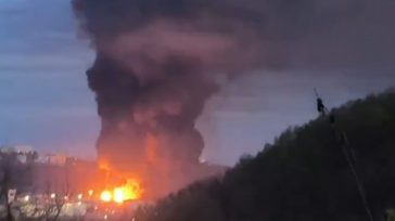 Ρωσία: Μεγάλη πυρκαγιά σε πετρελαϊκές εγκαταστάσεις στην περιφέρεια Κρασνοντάρ