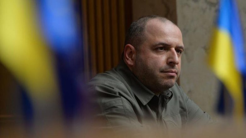 Στην Ινδία για συνομιλίες ο επικεφαλής του συμβουλίου ασφαλείας και άμυνας της Ουκρανίας