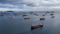 Στενά του Ορμούζ: Δύο πλοία δέχθηκαν πυρά από τους Φρουρούς της Επανάστασης