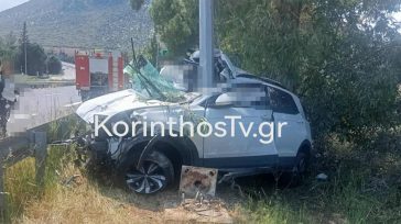 Νεμέα: Νεκρή η οδηγός που «καρφώθηκε» το αυτοκίνητό της σε κολώνα φωτισμού