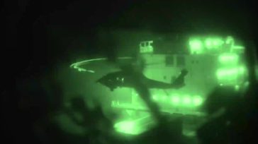 Αντίποινα για το αμερικανικό ρεσάλτο σε ιρανικό πλοίο υπόσχεται η Τεχεράνη