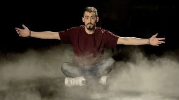 Μόνιμος Κάτοικος: Πατέρας για πρώτη φορά ο γνωστός ράπερ – Η πρώτη φωτογραφία με τον γιο του