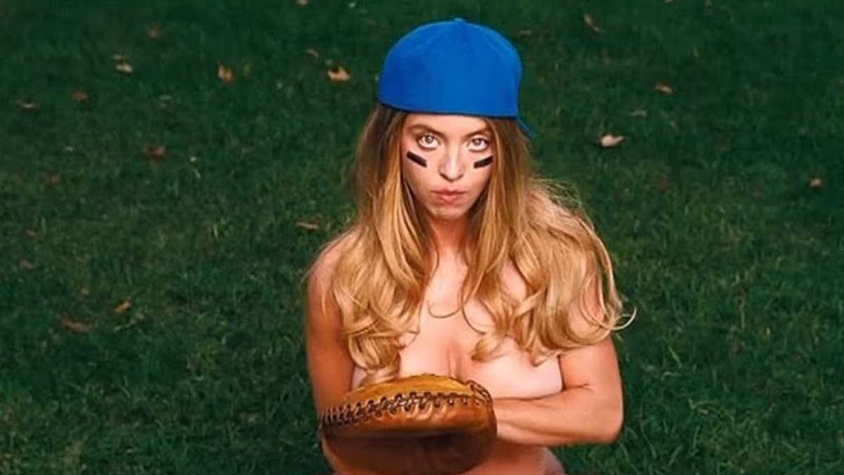 Η Σίντνεϊ Σουίνι ολόγυμνη στο τελευταίο επεισόδιο του Euphoria