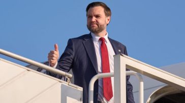 Axios: Ο Τζέι Ντι Βανς στο Πακιστάν την Τρίτη για συνομιλίες με το Ιράν