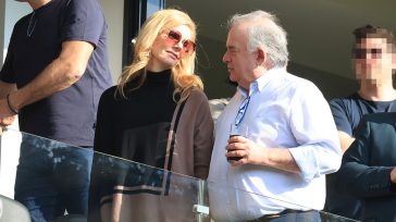 Έμυ Λιβανίου – Πέτρος Παππάς: Σπάνια εμφάνιση στις κερκίδες για το ερωτευμένο ζευγάρι