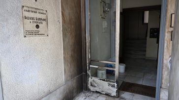 Ανάληψη ευθύνης για την εμπρηστική επίθεση στο δικηγορικό γραφείο του Βασίλη Καπερνάρου