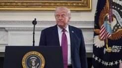 Live: Το παρασκήνιο της απόφασης Τραμπ να παρατείνει την εκεχειρία