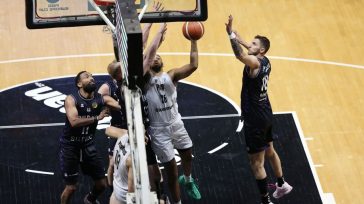 Με προβάδισμα έξι πόντων πάει στον β’ τελικό ο ΠΑΟΚ