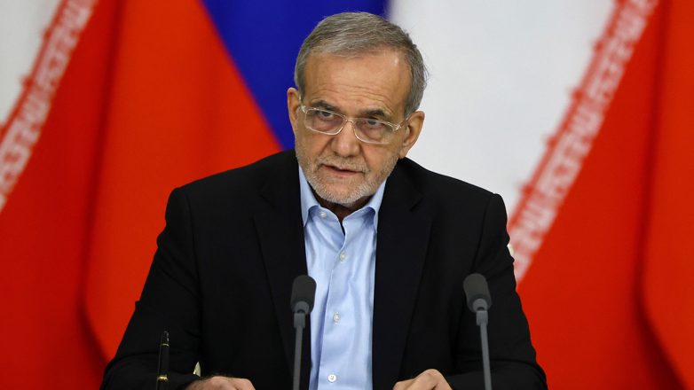 Μήνυμα Πεζεσκιάν στις ΗΠΑ: «Το Ιράν είναι ανοικτό σε διάλογο»