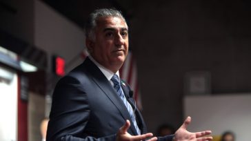 Ο Ρεζά Παχλαβί επικρίνει τη γερμανική κυβέρνηση επειδή αρνήθηκε να τον συναντήσει