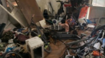 Αποθήκευαν και αποσυναρμολογούσαν κλεμμένα δίκυκλα σε διαμέρισμα στον Άγιο Παντελεήμονα