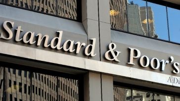 Ο οίκος πιστοληπτικής αξιολόγησης S&P επιβεβαίωσε το αξιόχρεο της Ελλάδας ΒΒΒ με σταθερές προοπτικές