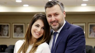 Συγκλονίζει ο Γιάννης Καλλιάνος: «Υπήρχε κάποιο πρόβλημα με το έμβρυο και δυστυχώς η καρδούλα σταμάτησε να χτυπά»