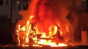 Βόρεια Ιρλανδία: Έκρηξη παγιδευμένου αυτοκινήτου έξω από αστυνομικό τμήμα στο Μπέλφαστ