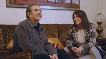 Λύγισε ο Λάκης Λαζόπουλος για τη μητέρα του: «Όταν την βλέπω, αυτό θυμάμαι» – Το δώρο αξίας 60.000 ευρώ που της έκανε