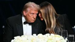 Τι είπε η Μελάνια στον Τραμπ αμέσως μετά τους πυροβολισμούς