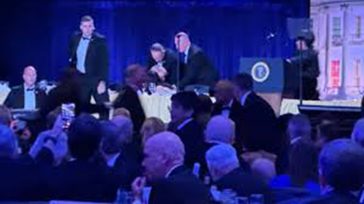 Ο Τραμπ ανέβασε βίντεο από τη στιγμή της επίθεσης