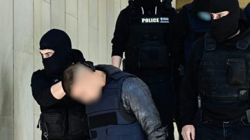 Δολοφονία στον Άγιο Δημήτριο: Στα δικαστήρια οι τρεις κατηγορούμενοι για υπόθαλψη εγκληματία