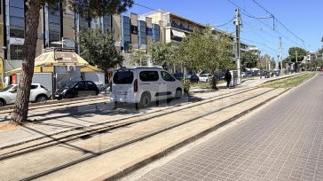 Γλυφάδα: Πάρκαρε επάνω στη στάση του τραμ