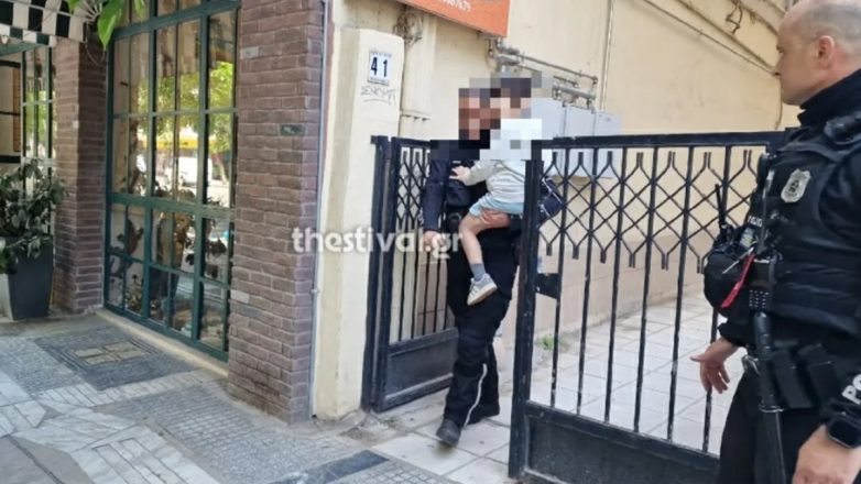 Πεντάχρονος πετούσε από το μπαλκόνι του 6ου ορόφου αντικείμενα