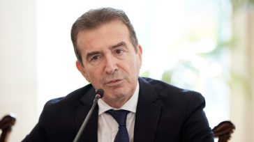 Χρυσοχοΐδης για 89χρονο: Υπήρξε κενό ασφαλείας στο δικαστήριο